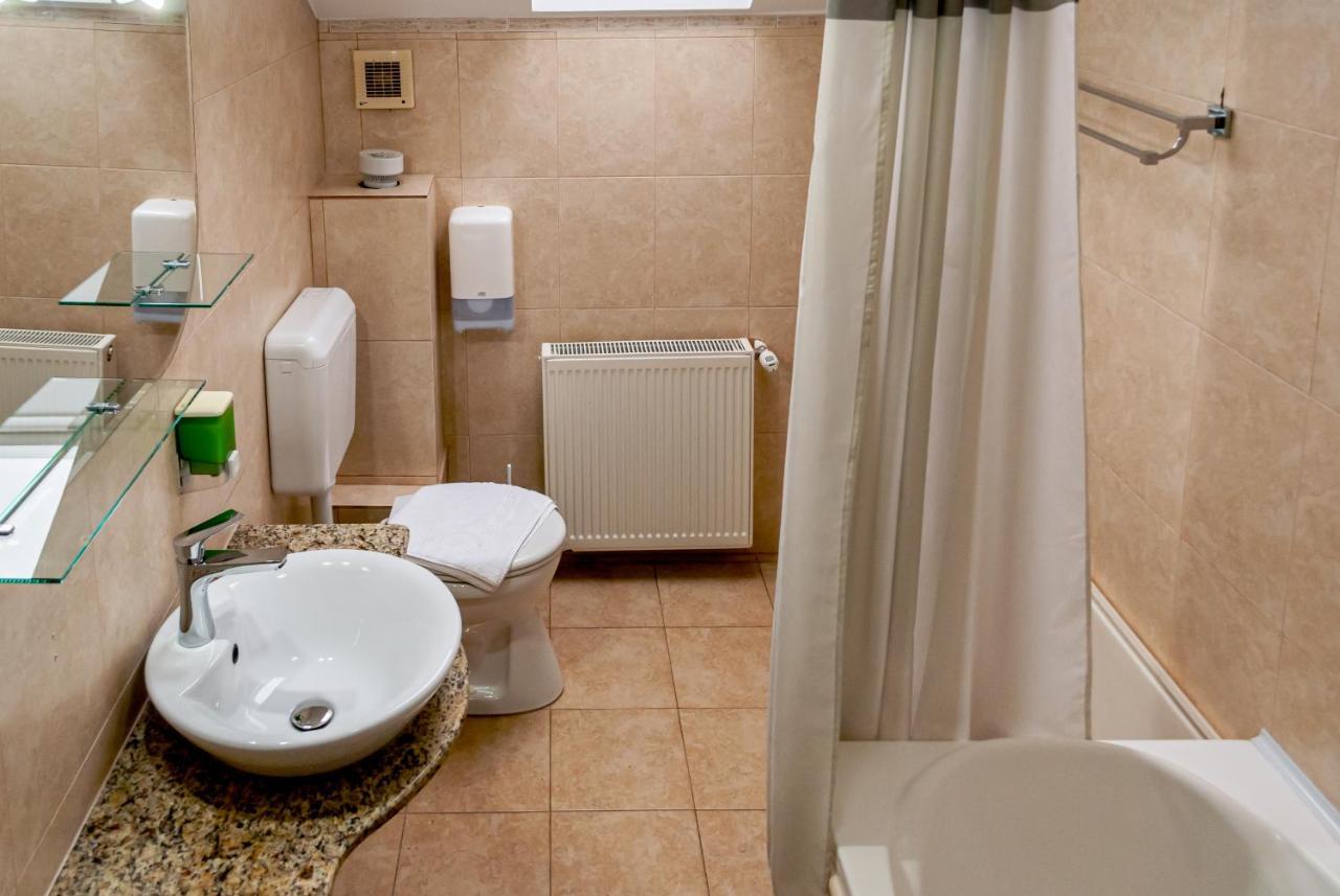 Hotel Prolex Turism Srl à Bran  Extérieur photo