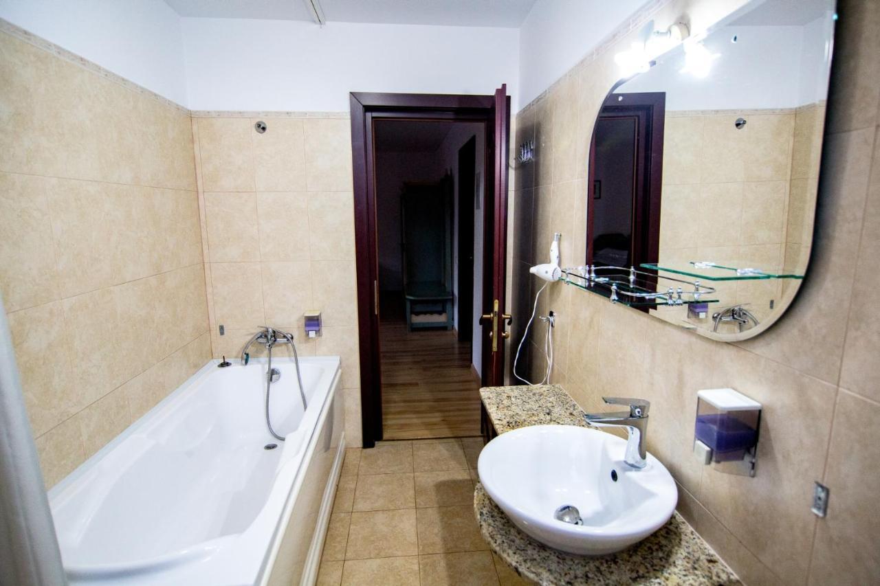 Hotel Prolex Turism Srl à Bran  Extérieur photo